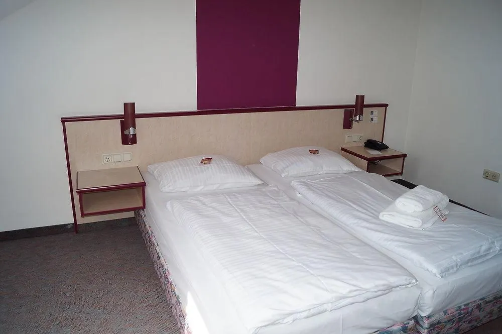 مورفلدن فالدورف Halbersbacher Airport Hotel Frankfurt  مورفلدن فالدورف